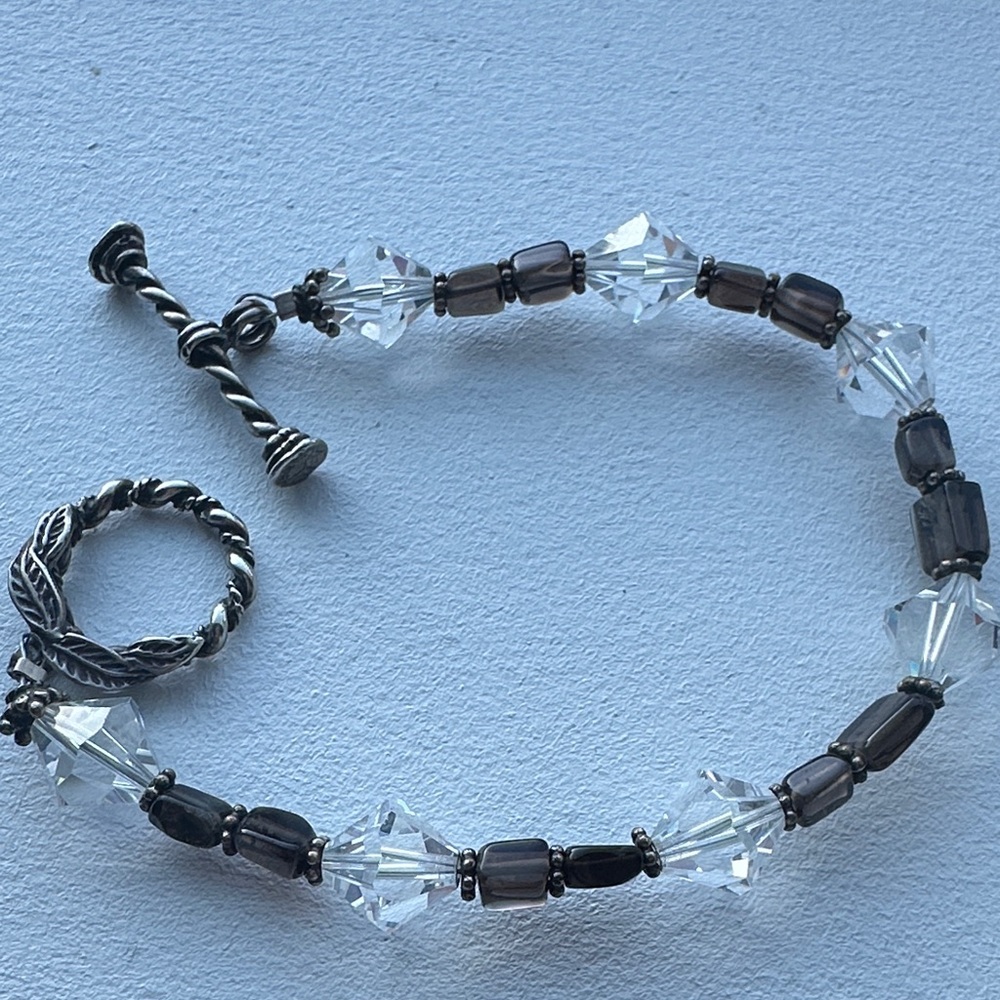 Elegant Silver and Clear Crystal Bracelet